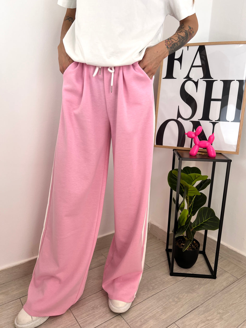 Pantalone rosa fasce bianche