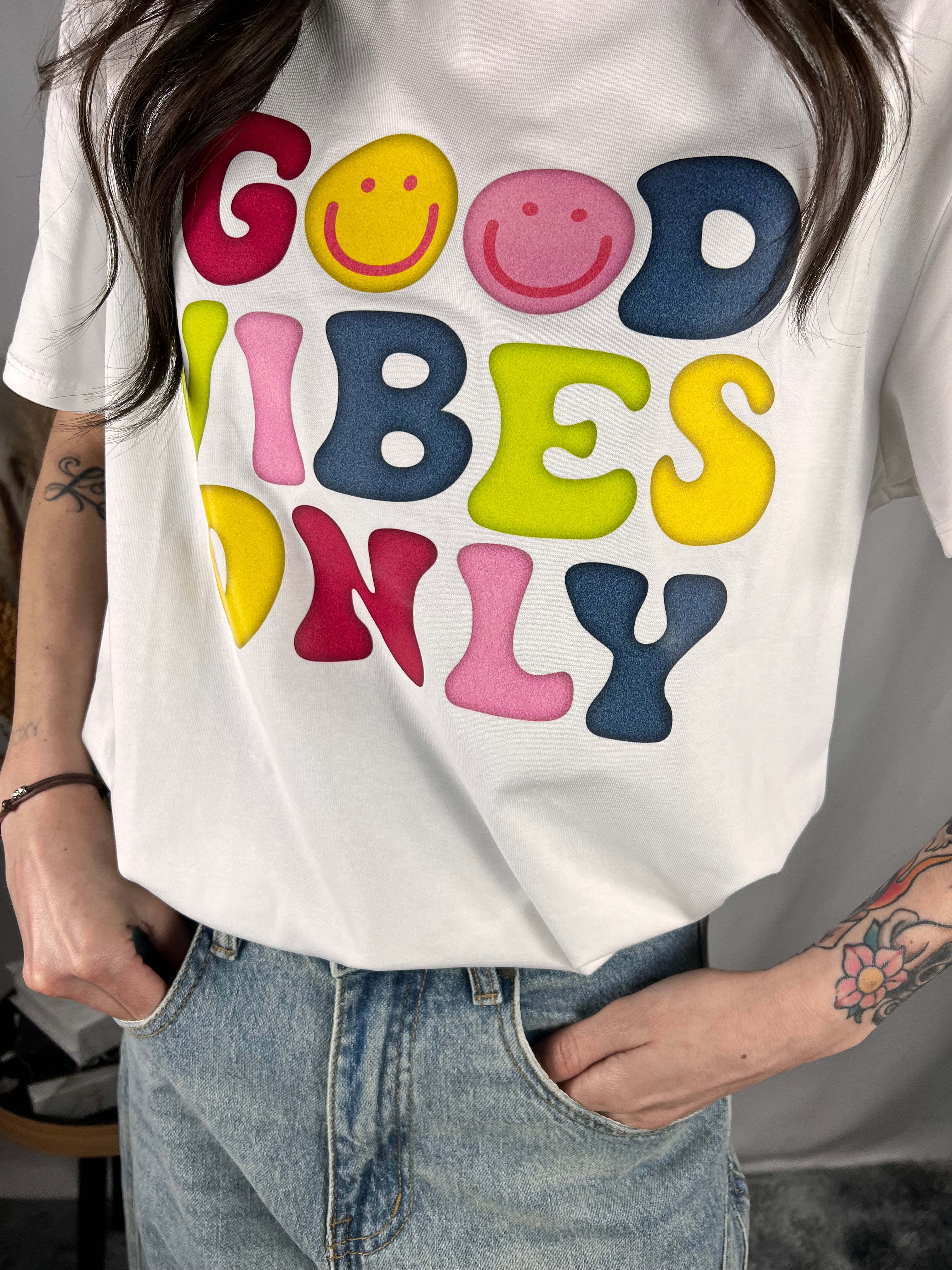T-shirt GOOD VIBES ONLY