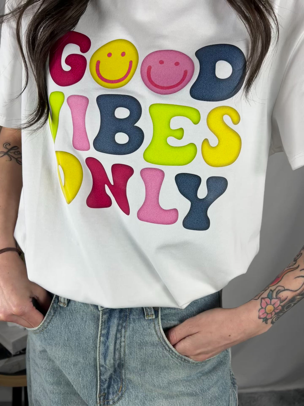 T-shirt GOOD VIBES ONLY